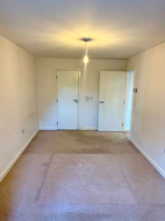 Porters Way, West Drayton, Image 10