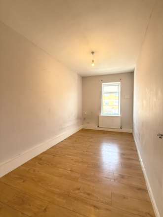 Norwood Road, Southall, Image 4