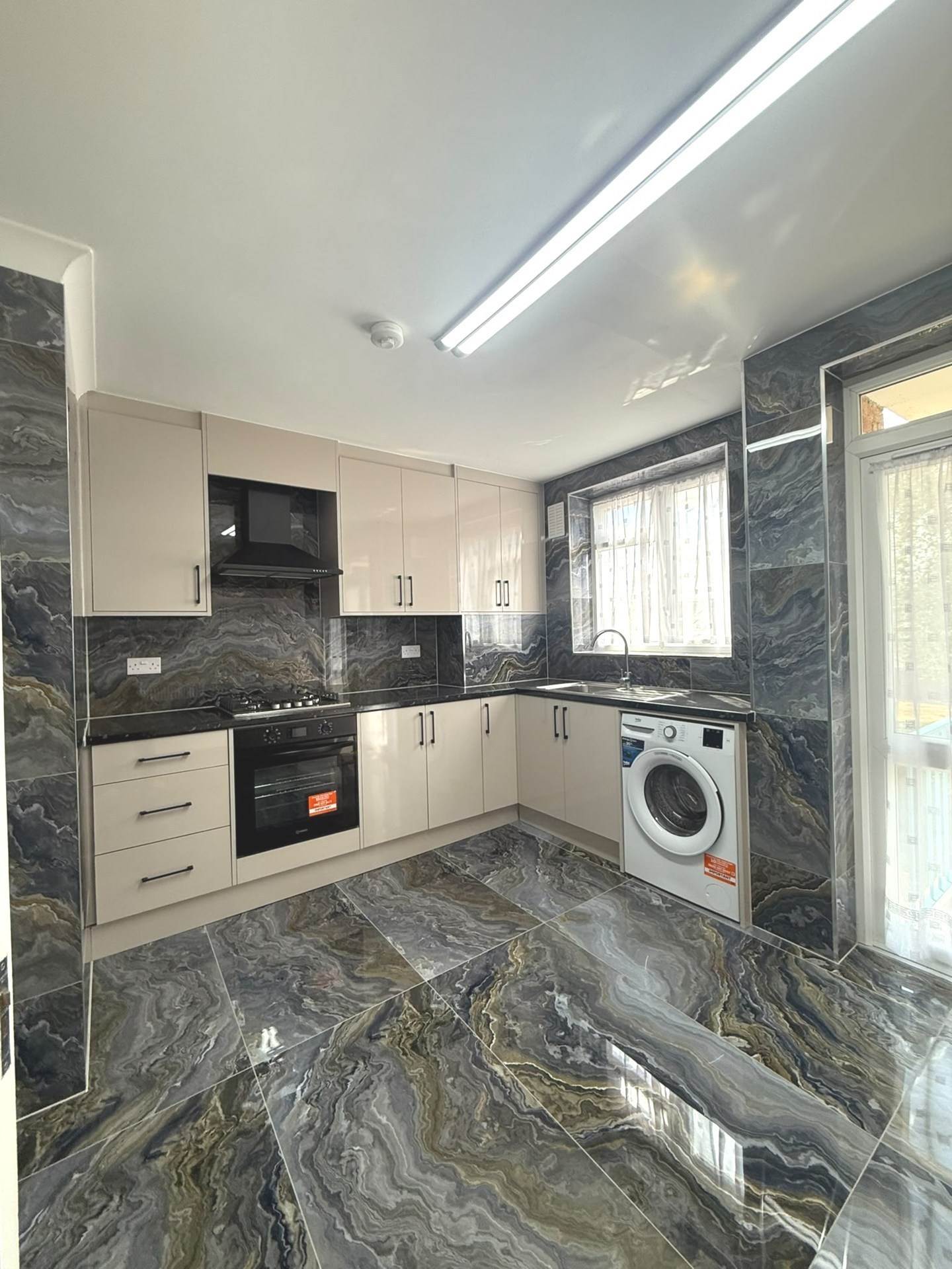 Norwood Close, Norwood Green, Image 3