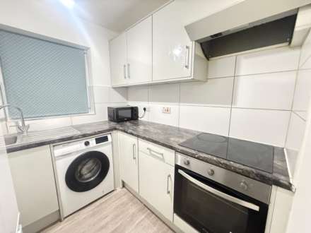 Pinn Close, Uxbridge, Image 2