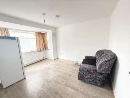 Lonsdale, Southall, Image 2