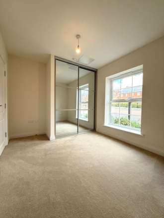 Rosewood Avenue, Maidenhead, Image 6