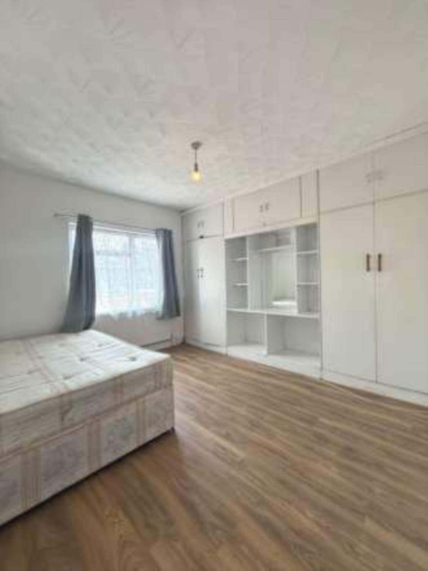 Herbert Road, Southall, Image 3