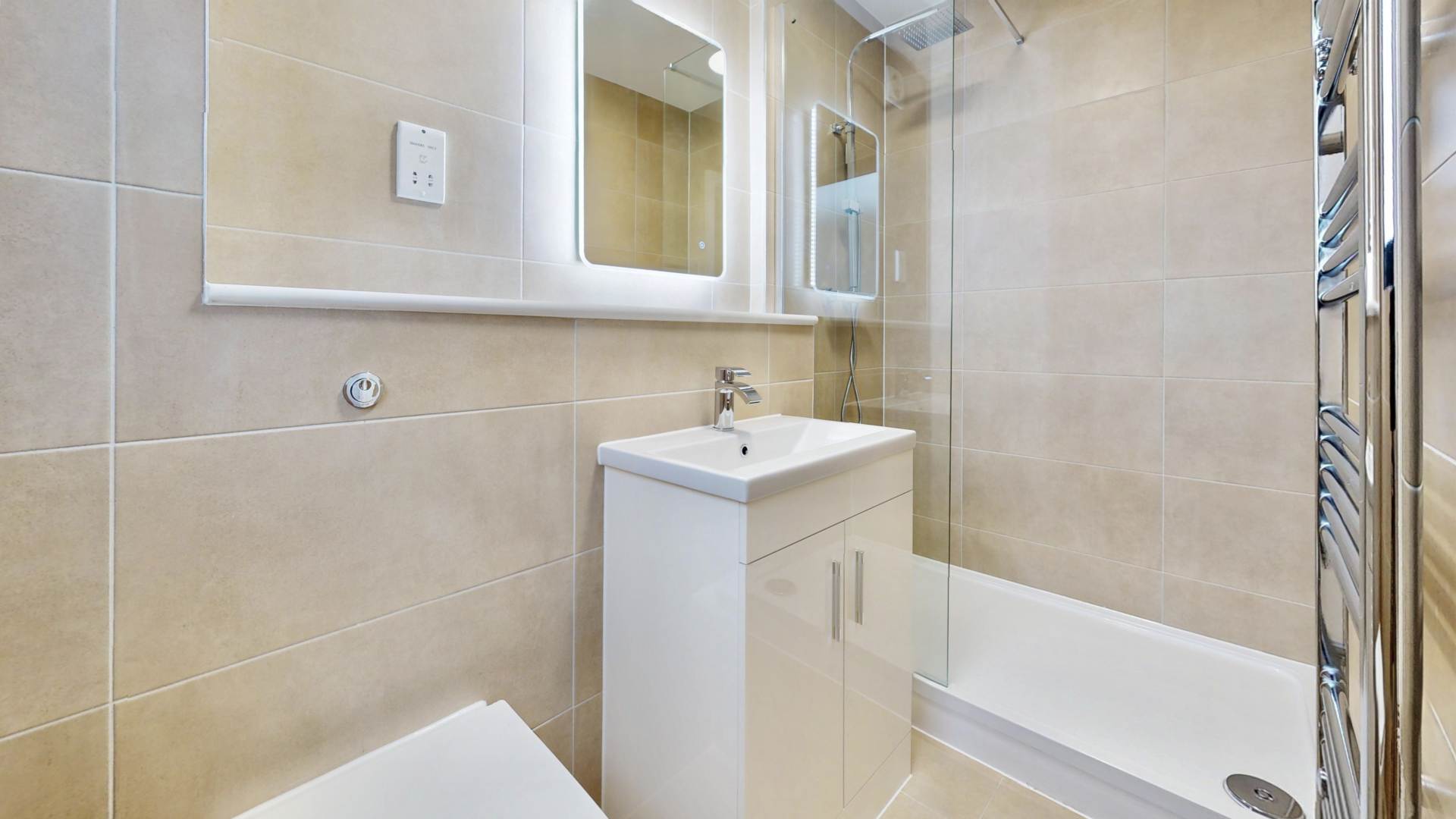 Hanworth Road, Hounslow, Image 6