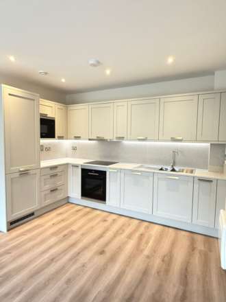 Manor House, Maidenhead, Image 2