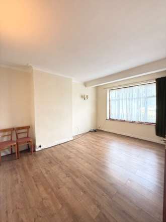 Uxbridge Road, Southall, Image 2