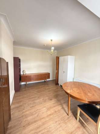 Uxbridge Road, Southall, Image 3