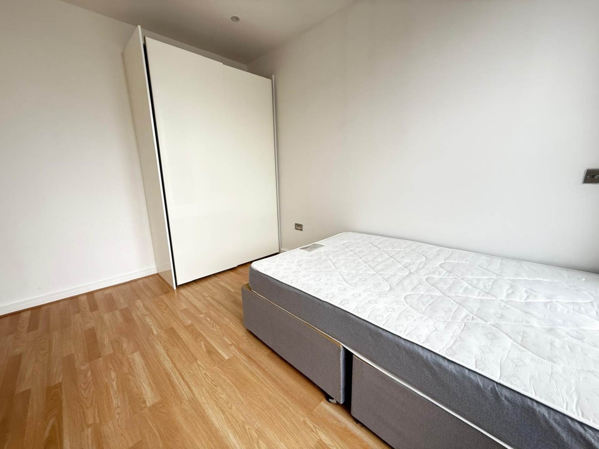 Lampton Road, Hounslow Central, Image 2