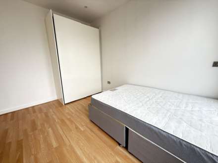 Lampton Road, Hounslow Central, Image 2