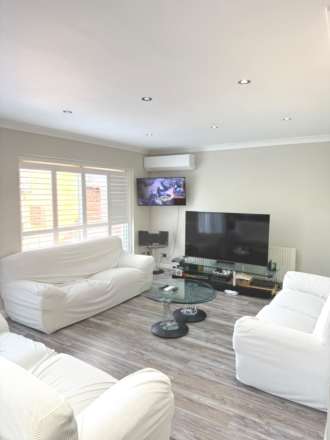 Norwood Road, Norwood Green, Image 10