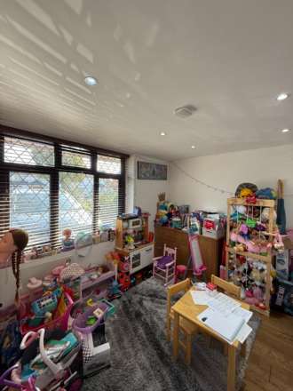 Norwood Road, Norwood Green, Image 14