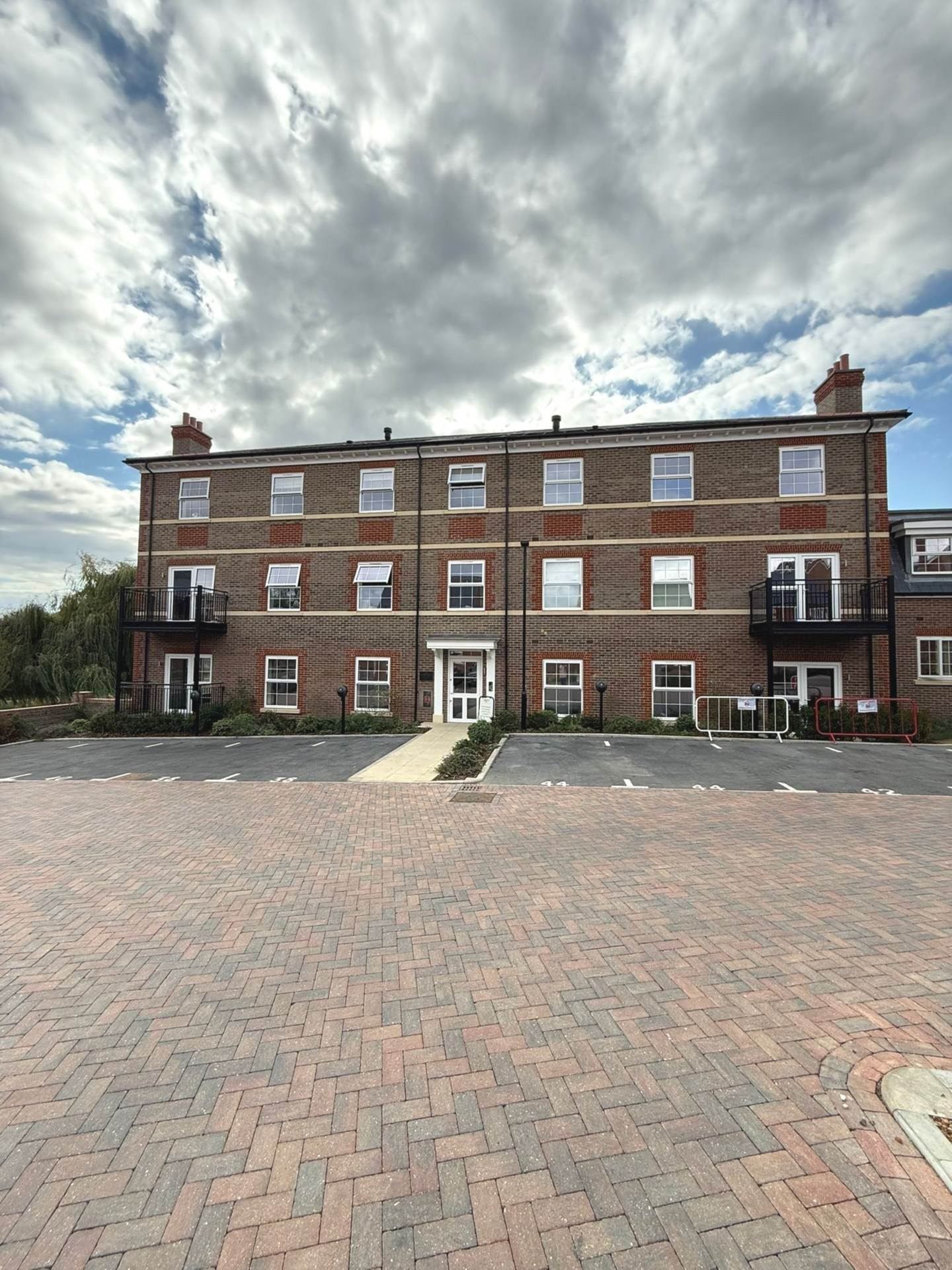 Manor House, Bray Wick, Image 1