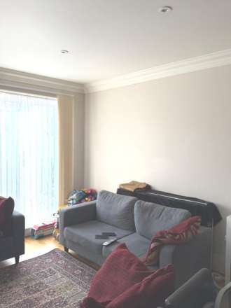 Reet Gardens, Slough, Image 3