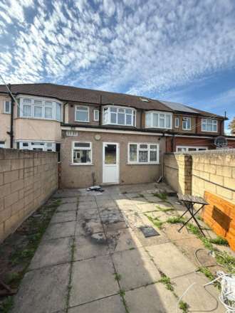 Greenland Crescent, Southall, Image 14