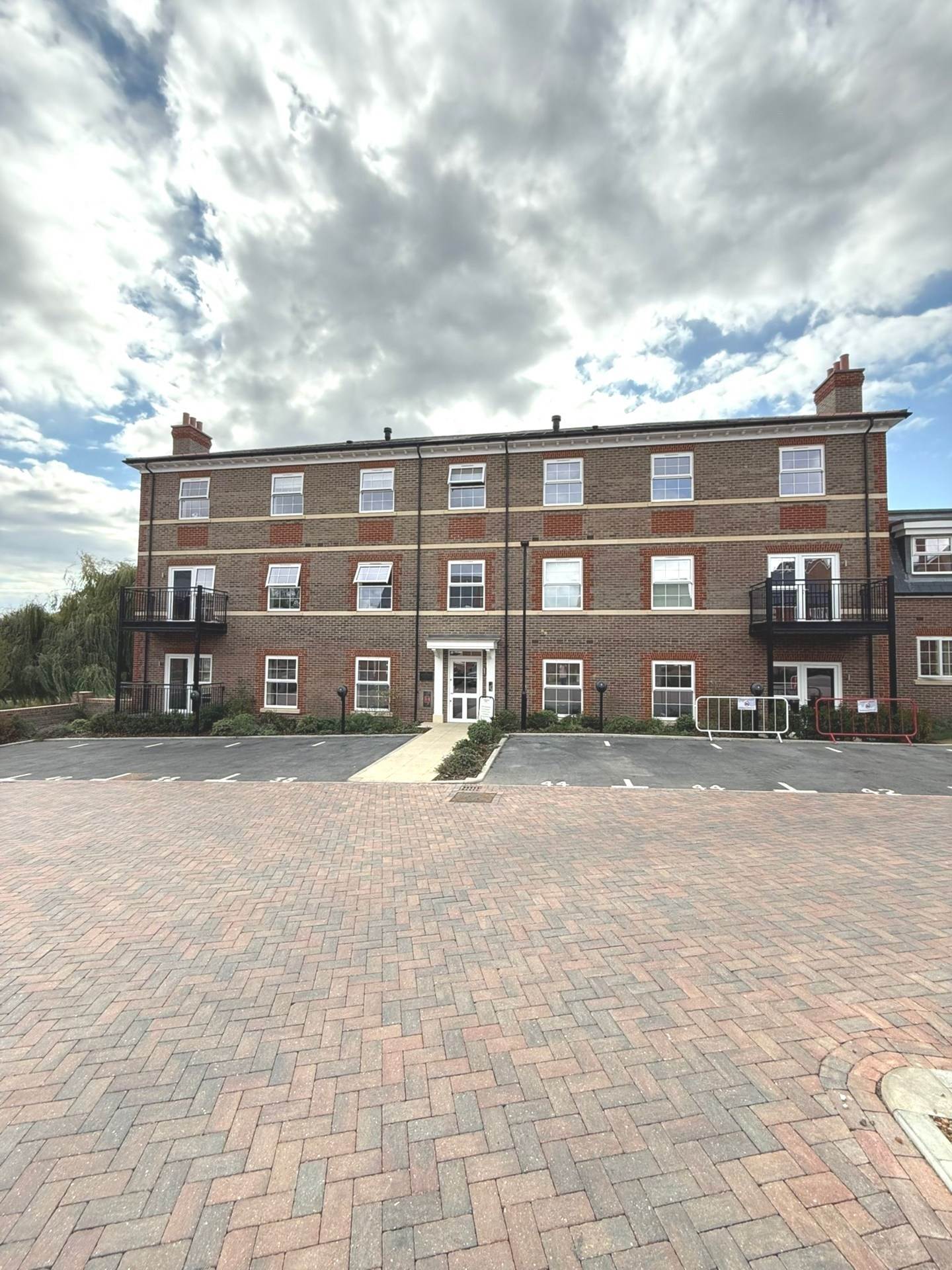 Rosewood Avenue, Bray Wick, Image 13