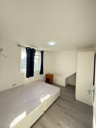 Pinn Close, Cowley, Image 5