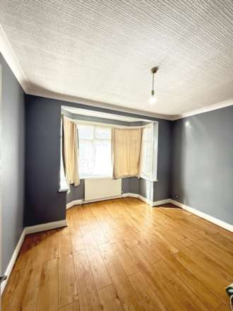 Greenland Crescent, Southall, Image 3