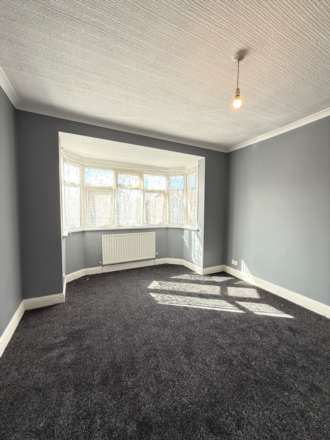 Greenland Crescent, Southall, Image 7