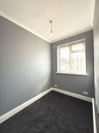 Greenland Crescent, Southall, Image 7