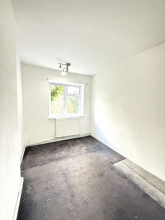 Baird Avenue, Southall, Image 6