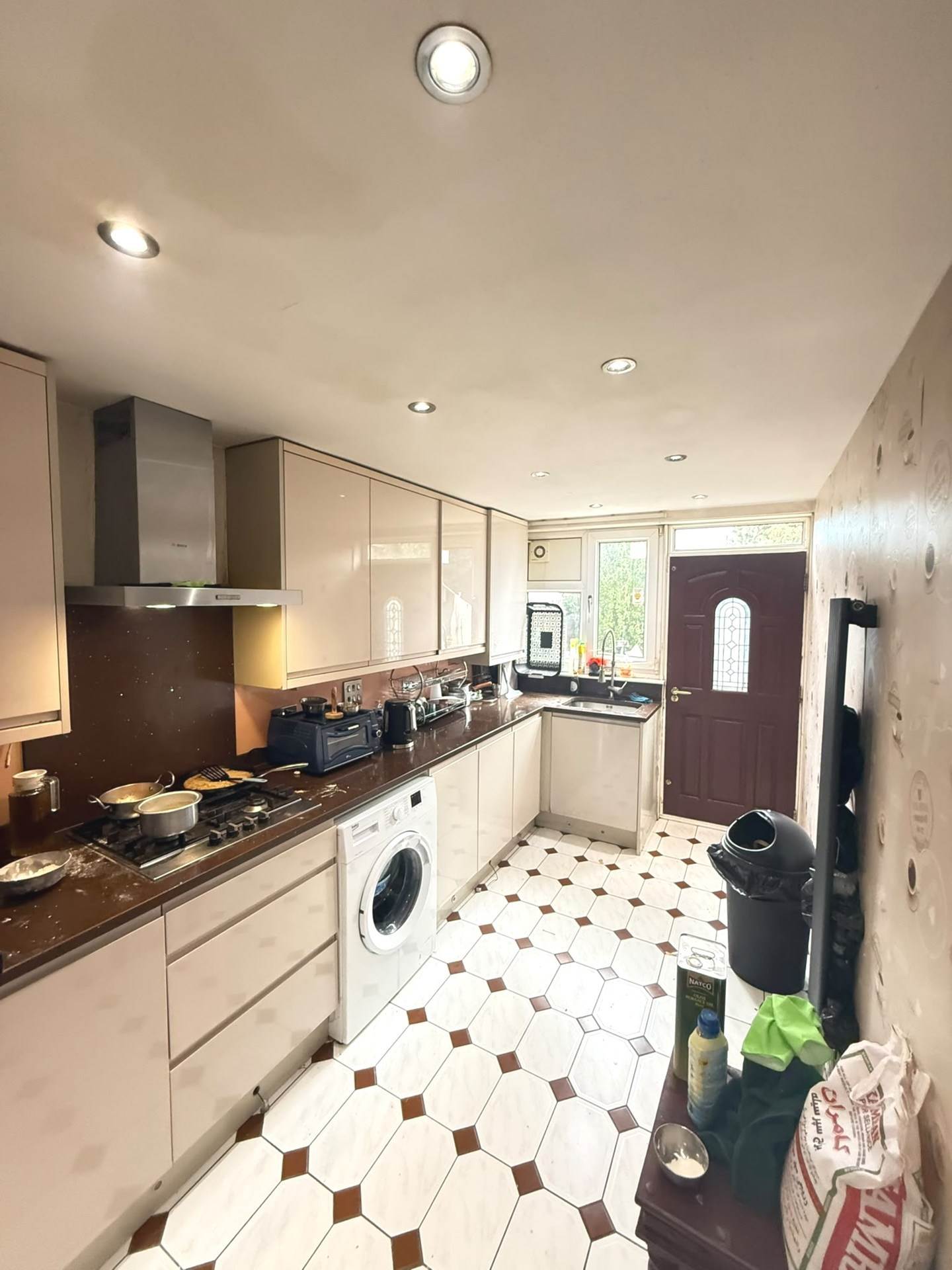 Ferraro Close, Heston, Image 3