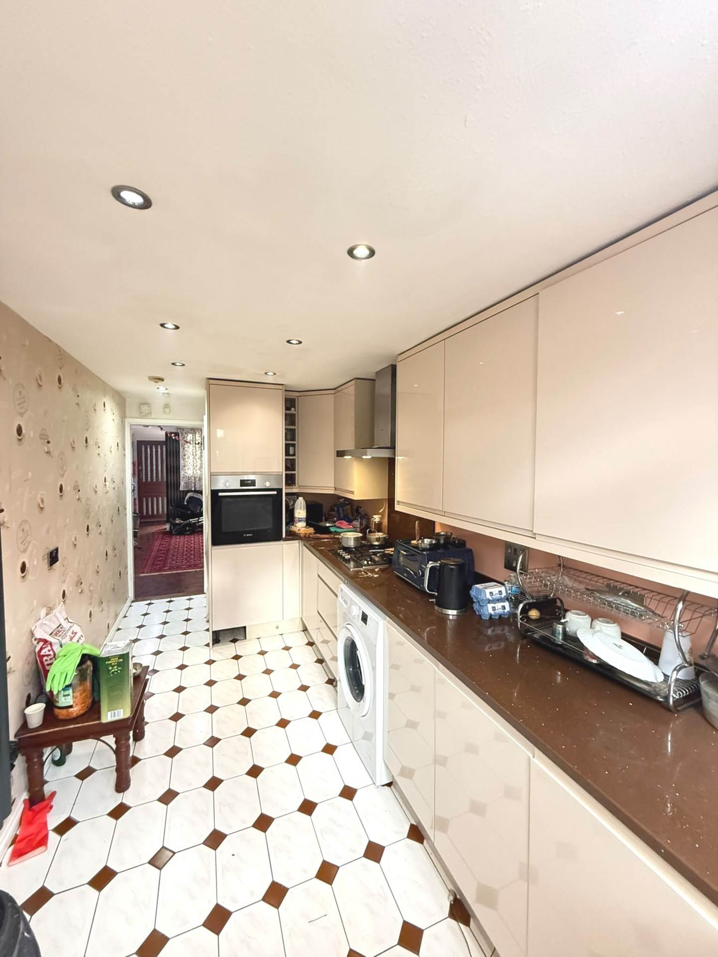 Ferraro Close, Heston, Image 4