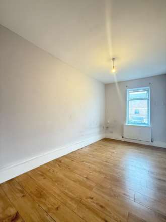 Norwood Road, Southall, Image 4