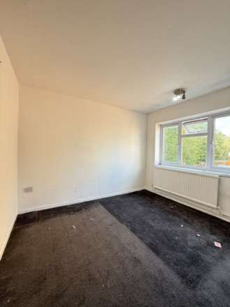 Baird Avenue, Southall, Image 10