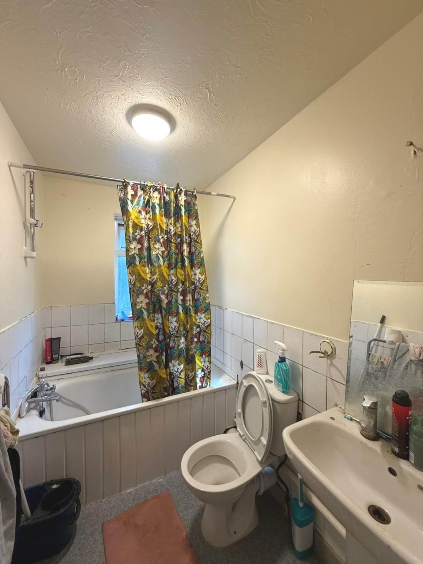 Hawthorn Close, Hounslow, Image 5