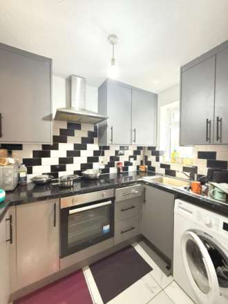 Property For Rent Hawthorn Close, Hounslow