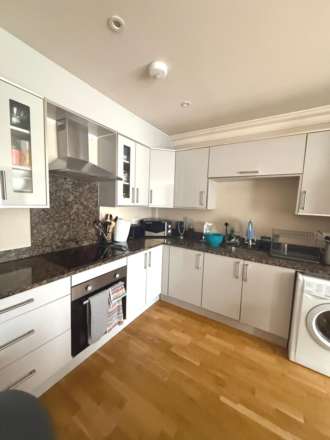 Reet Garden, Slough, Image 1