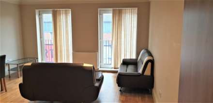2 Bedroom Flat, Reet Gardens, Slough