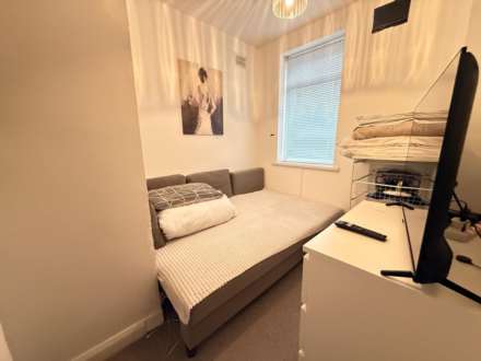 Shelley Ave, Greenford, UB6 8RX, Image 5