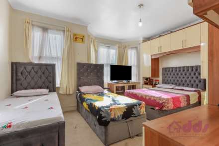 Kingston Road, Southall UB2 4AW, Image 16