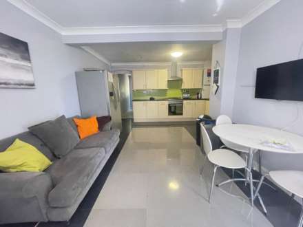 6 Bedroom Terrace, Central Avenue, Hayes