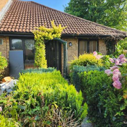 Property For Rent Vicarage Way, Coln Brook, Slough