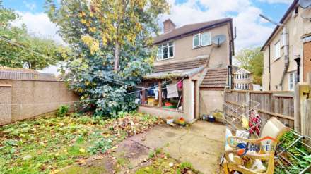 Old Cote Drive, Heston, Hounslow, Image 8