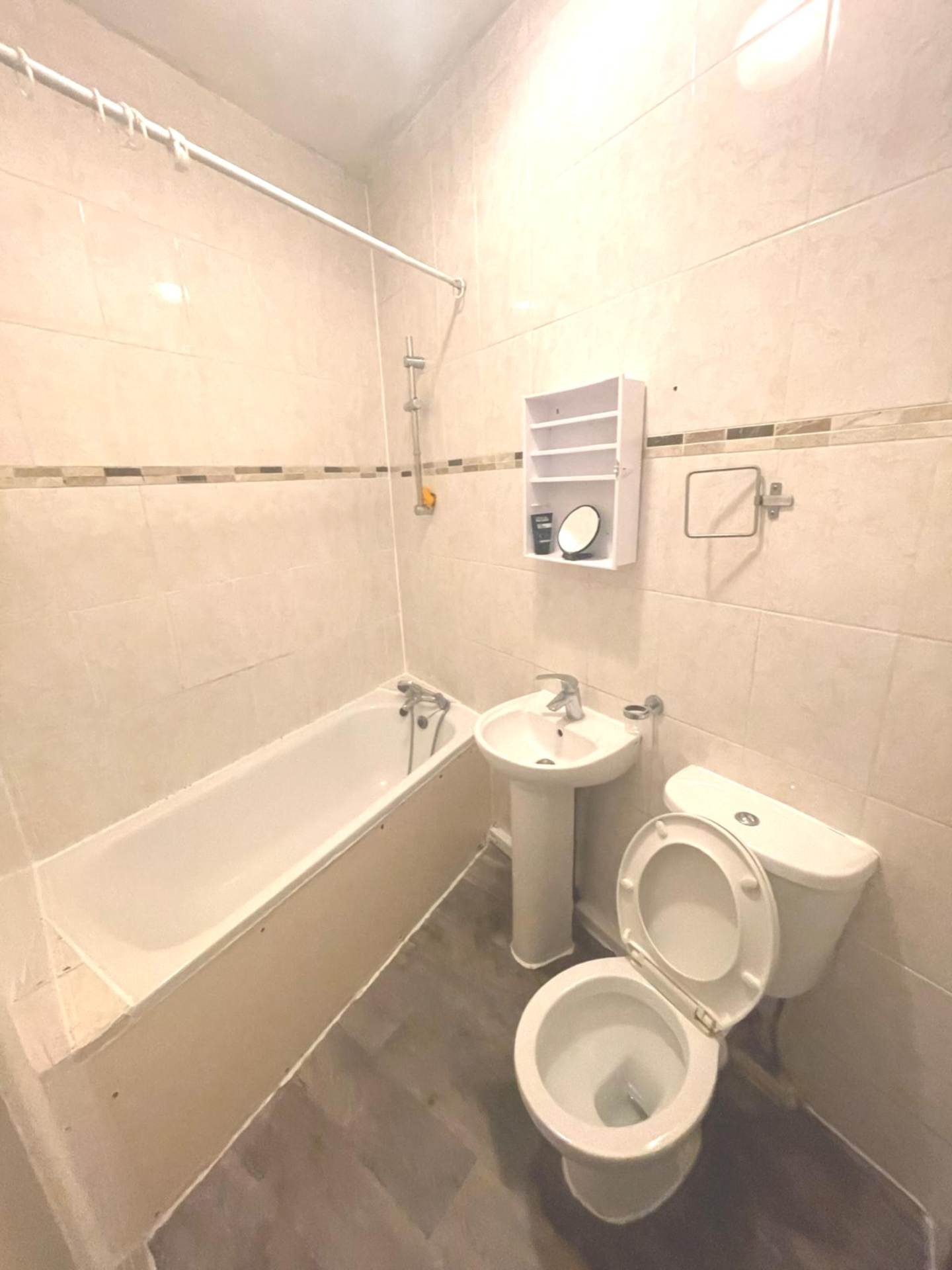 57 The Green, Southall, Image 7