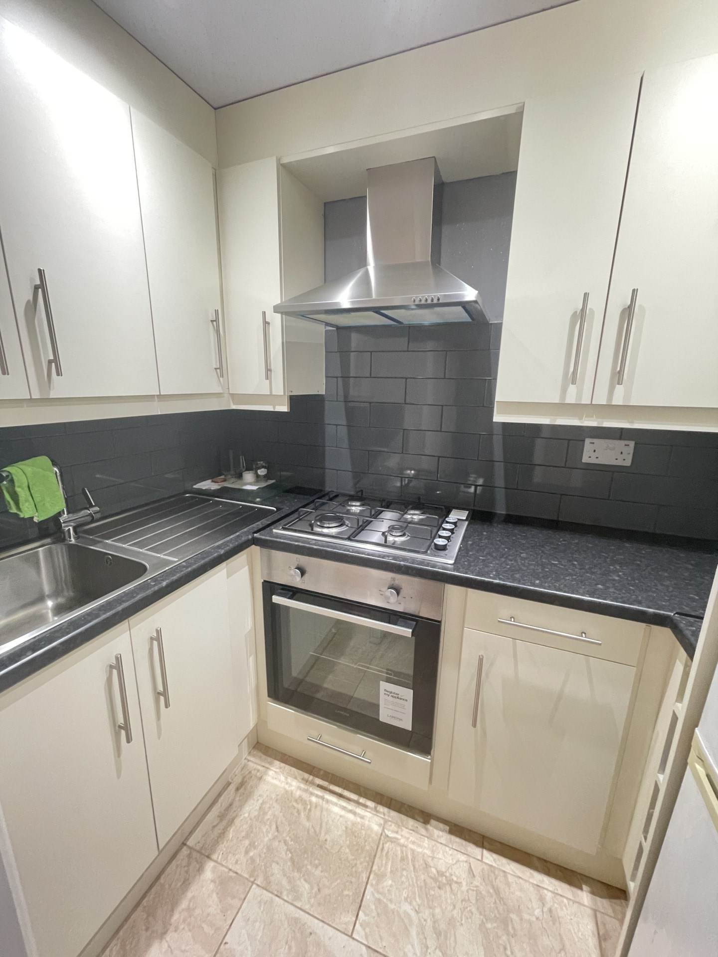 Findhorn Avenue, Hayes, Image 13