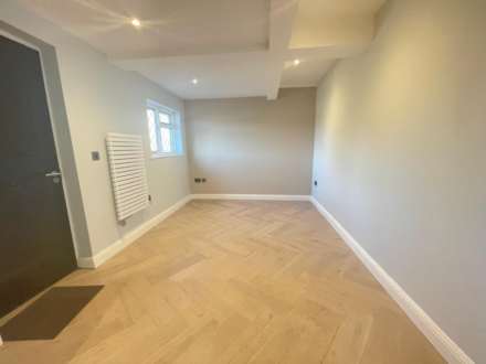 Kingswick Dr, Sunninghill, Image 2