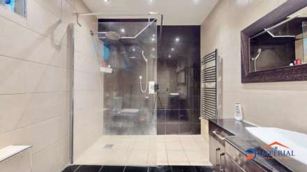 Burnsway, Hounslow, Image 16