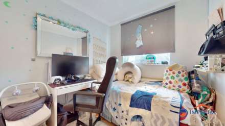 Burnsway, Hounslow, Image 19