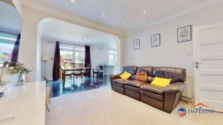 Burnsway, Hounslow, Image 6