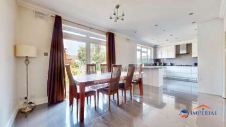 Burnsway, Hounslow, Image 8