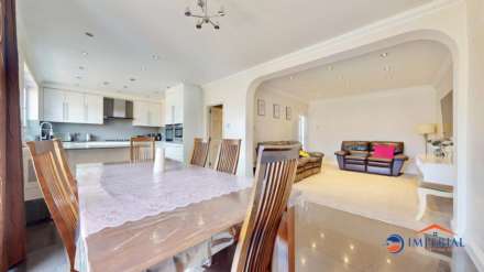 Burnsway, Hounslow, Image 9