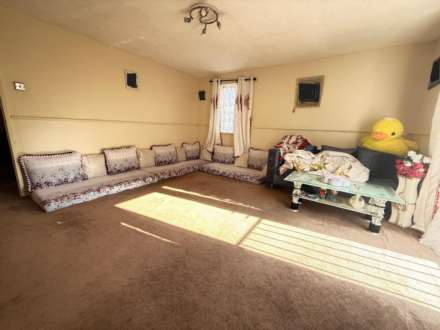Property For Rent Burket Close, Southall