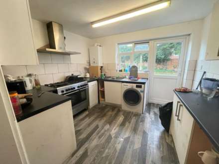 Property For Rent New Peachey Lane, Uxbridge