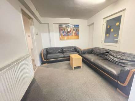 New Peachey Lane, Uxbridge, Image 2