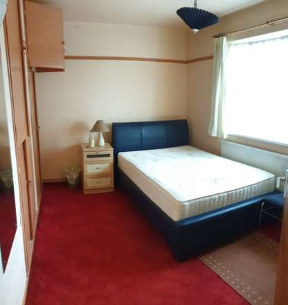 New Peachey Lane, Uxbridge, Image 4