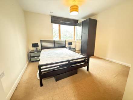 Bath Road, Hounslow, Image 3